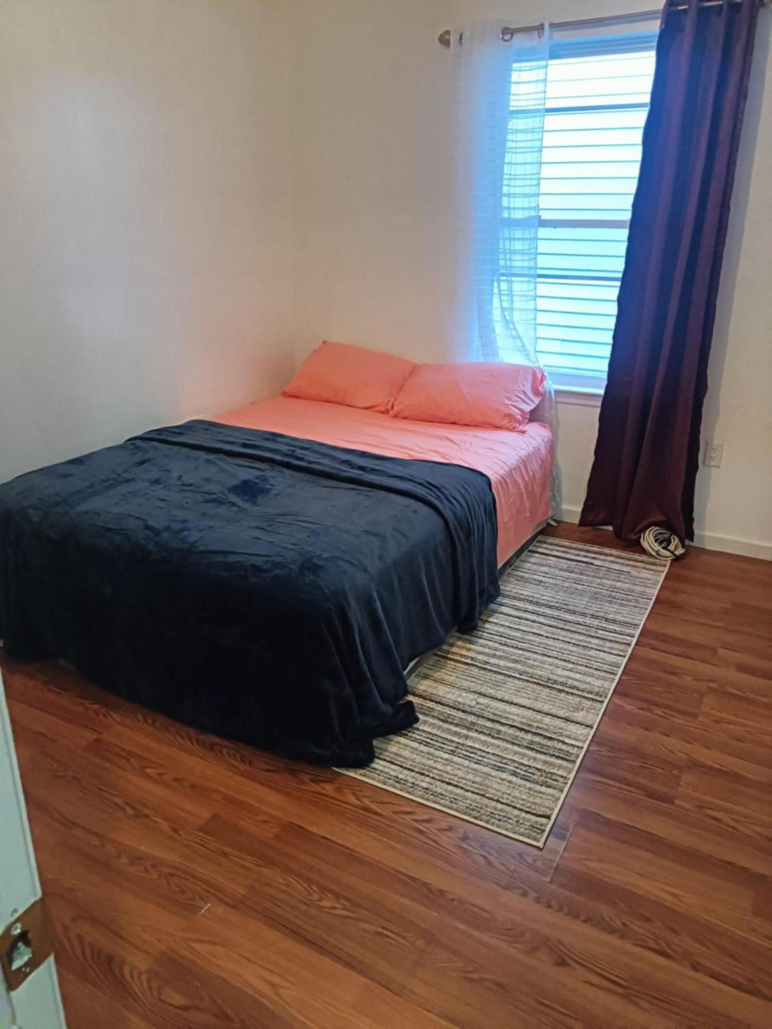 Fada Guest House - 38 Yates Ave Нюарк Екстериор снимка