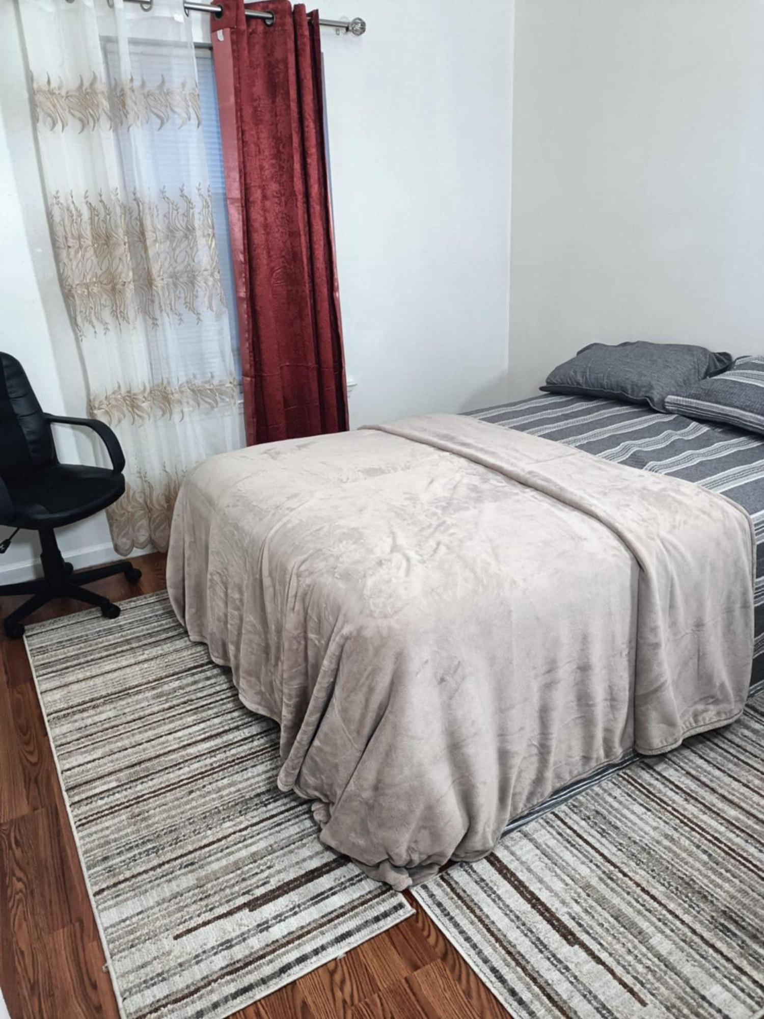 Fada Guest House - 38 Yates Ave Нюарк Екстериор снимка