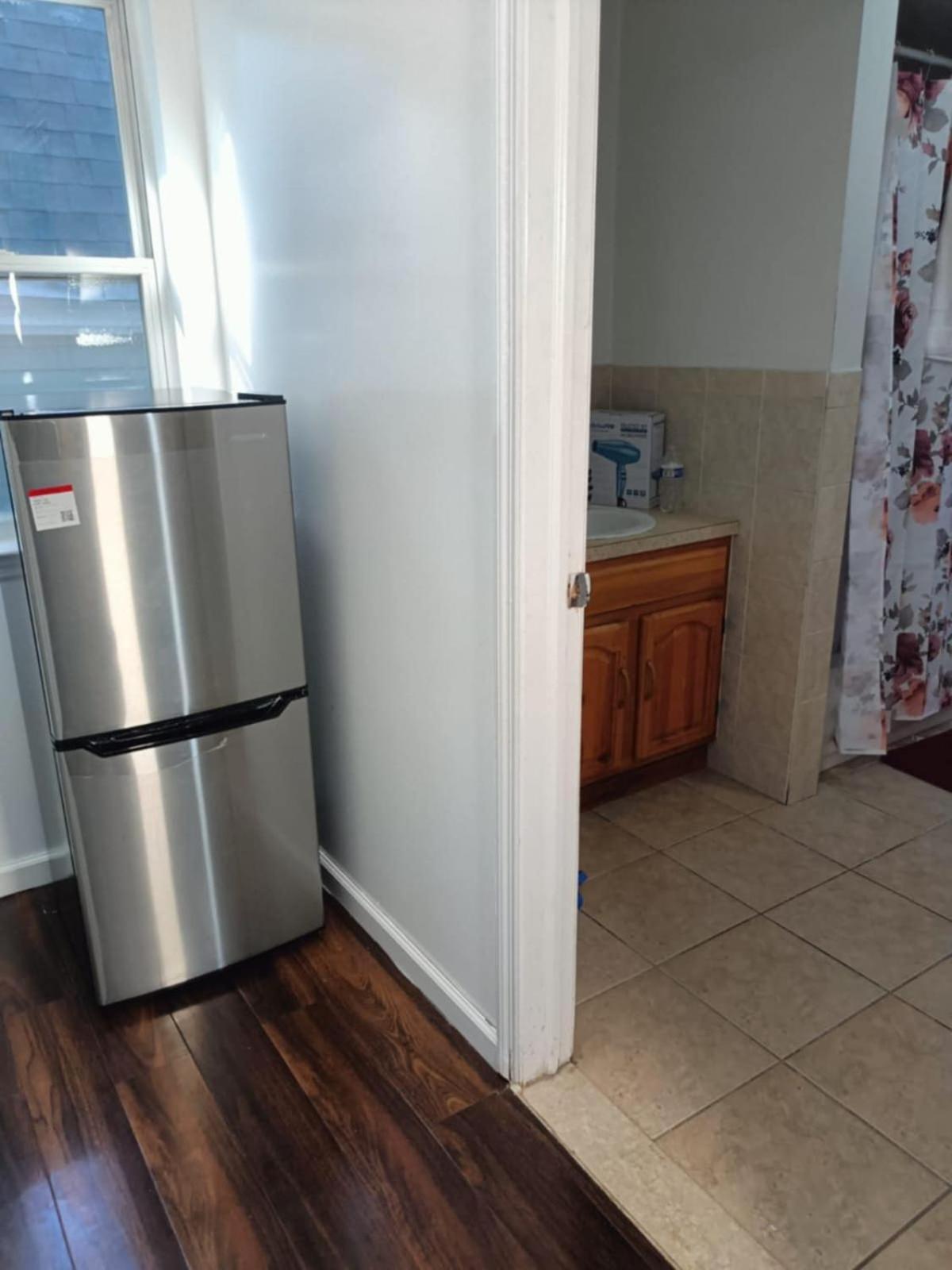 Fada Guest House - 38 Yates Ave Нюарк Екстериор снимка