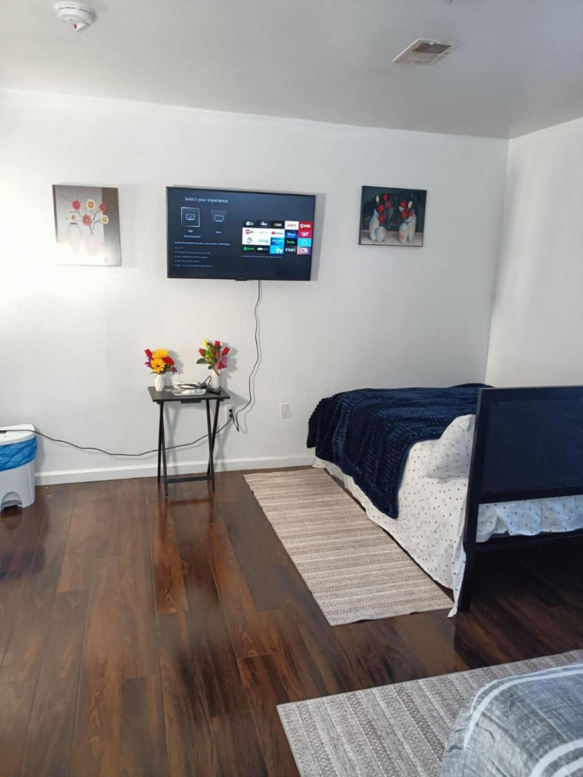 Fada Guest House - 38 Yates Ave Нюарк Екстериор снимка
