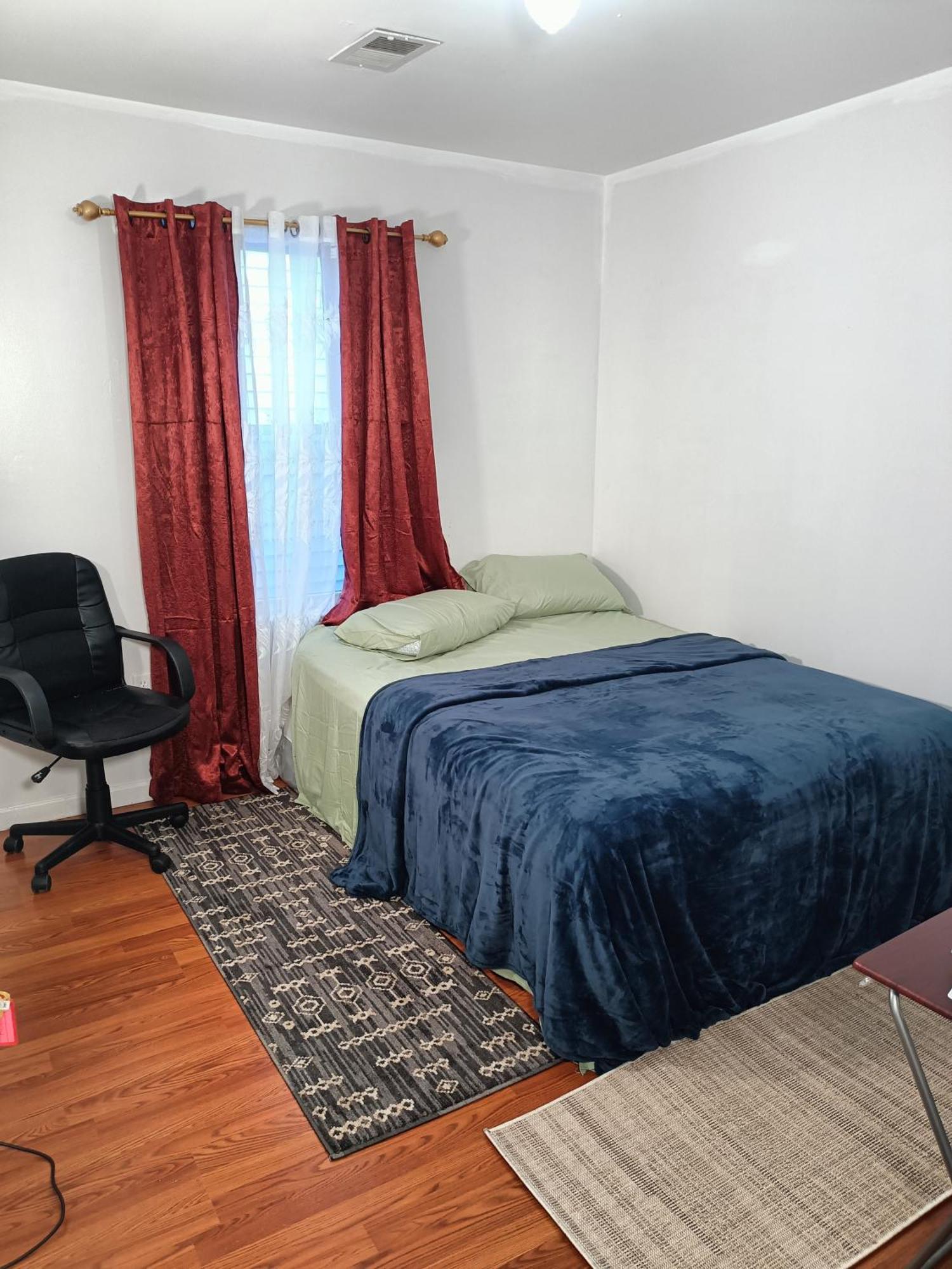 Fada Guest House - 38 Yates Ave Нюарк Екстериор снимка