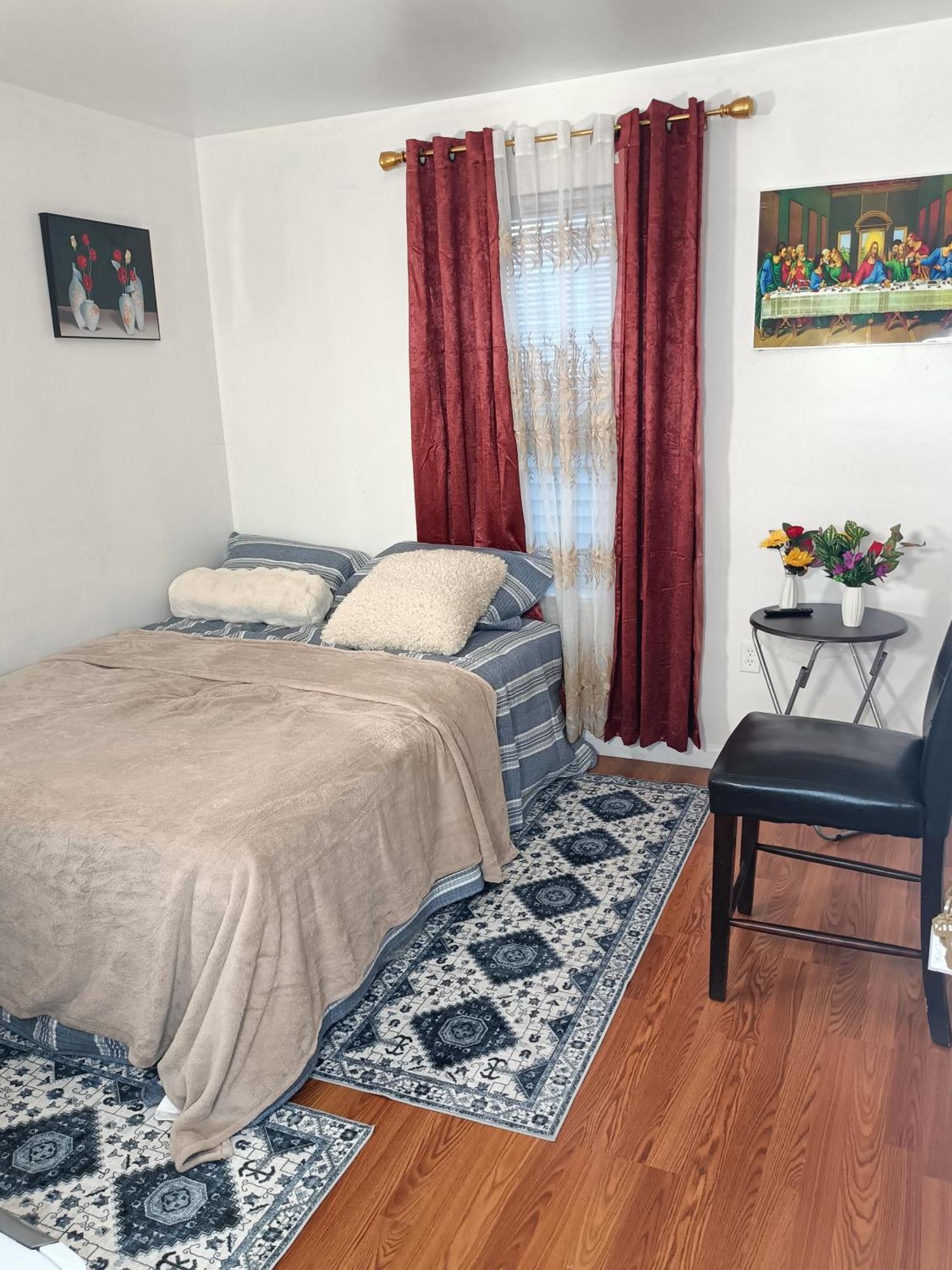 Fada Guest House - 38 Yates Ave Нюарк Екстериор снимка